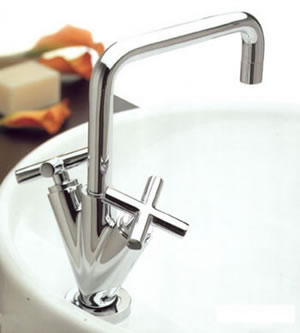 Armaturen, Duschbrausen, Waschbecken