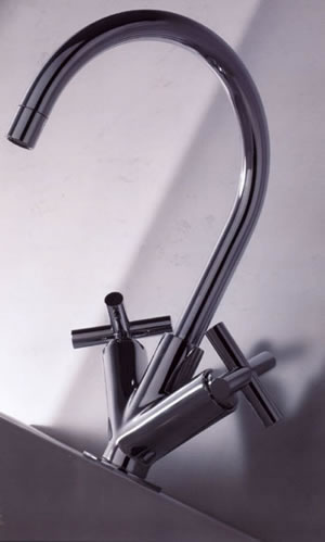 Armaturen, Duschbrausen, Waschbecken